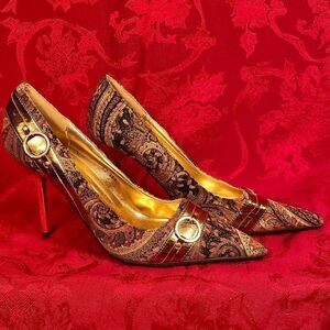 GOLD BEADED POINTED TOE OF CAPRINI SIZE 10
